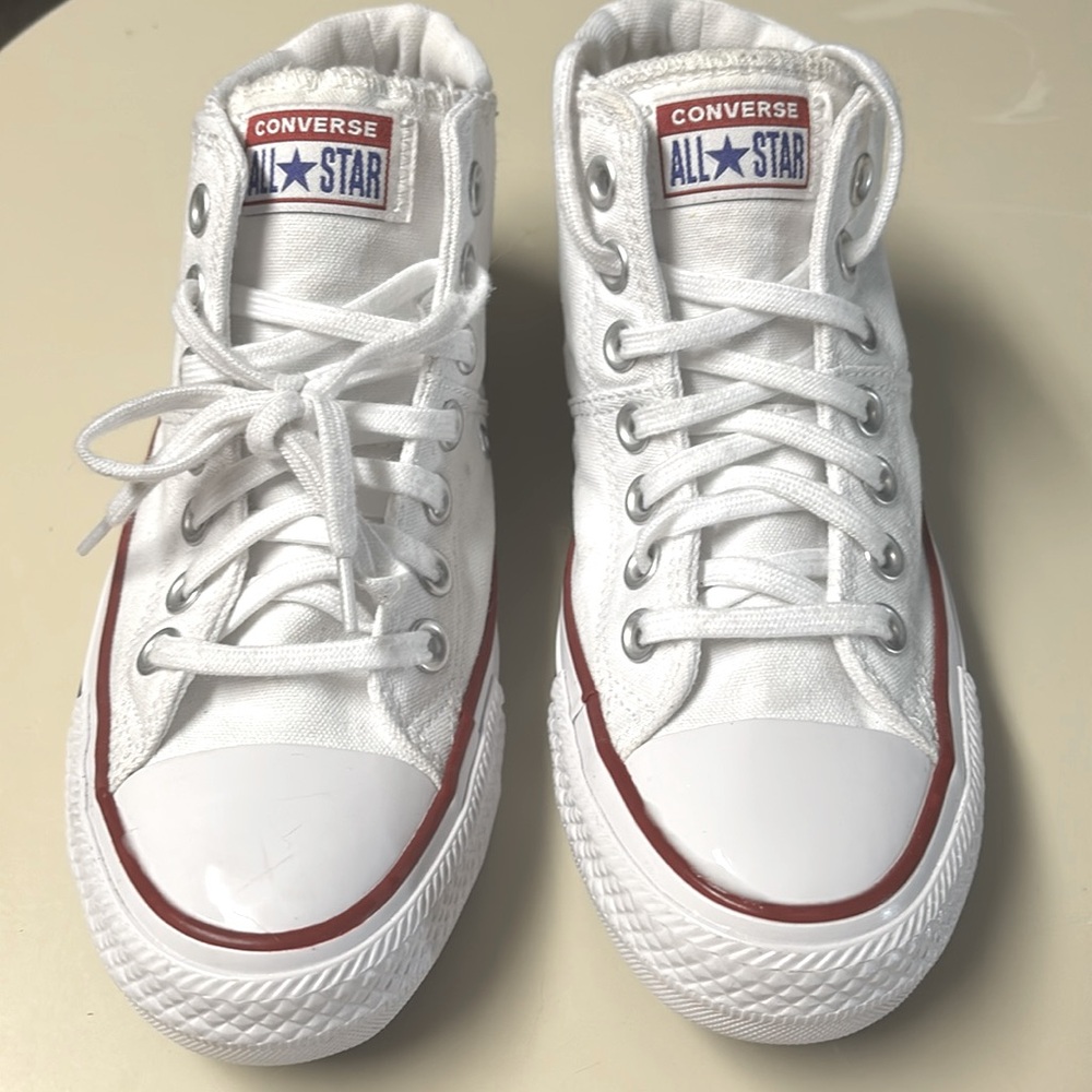 Women’s converse mid top shoes